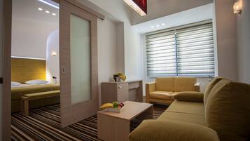 Minibar, in-room safe, soundproofing, iron/ironing board