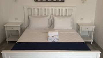 Suite Standard | Minibar, décoration personnalisée, bureau, rideaux occultants
