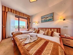 迷你吧、房內夾萬、遮光窗簾/窗簾、隔音