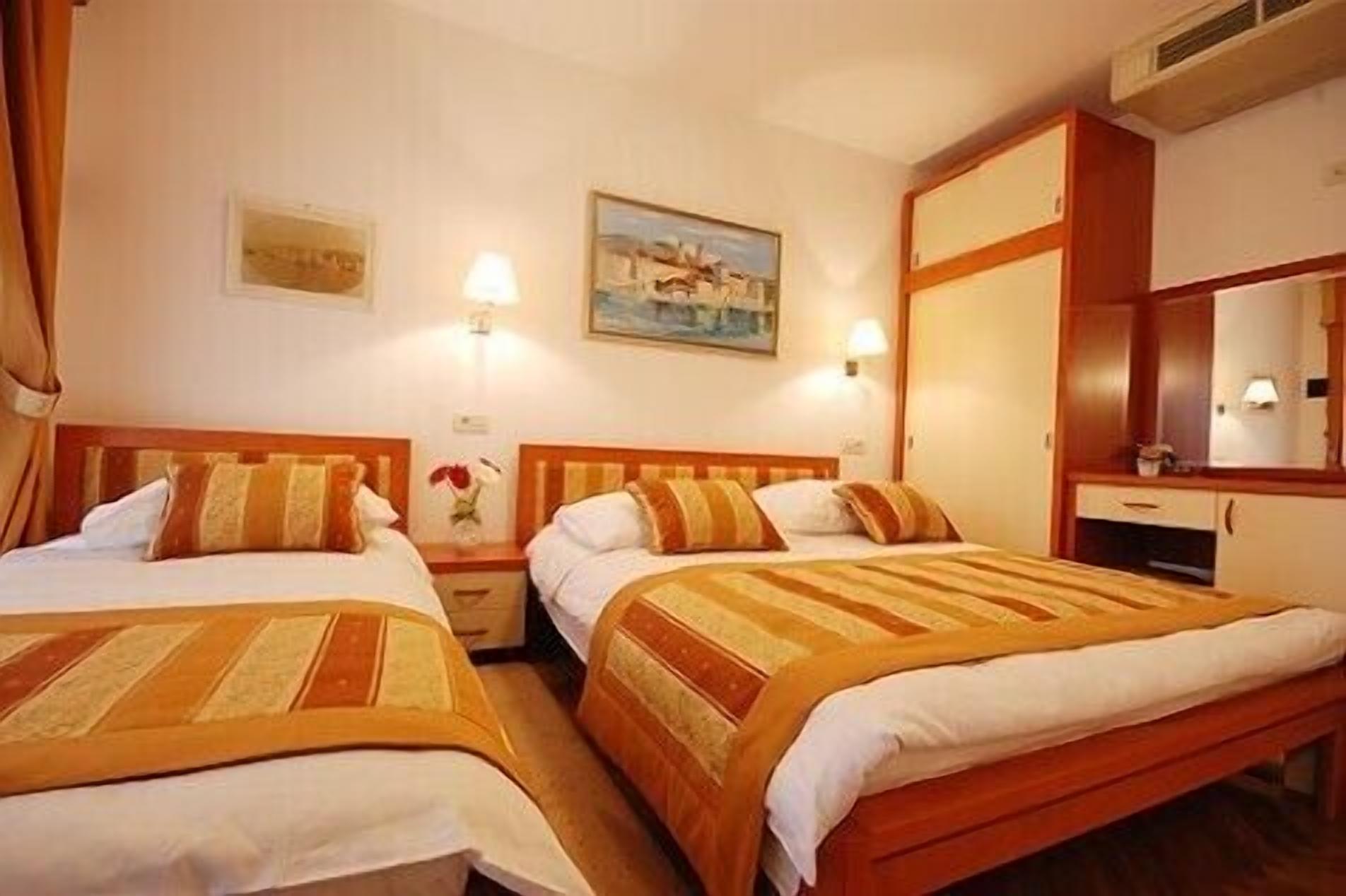 minibar, in-room safe, blackout curtains, soundproofing