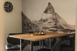 Appartement Luxe (First Floor) | Restauration dans la chambre
