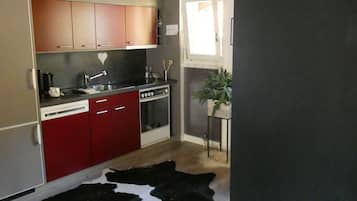 Design Apartment, 3 Bedrooms, Mountain View | Private kitchen