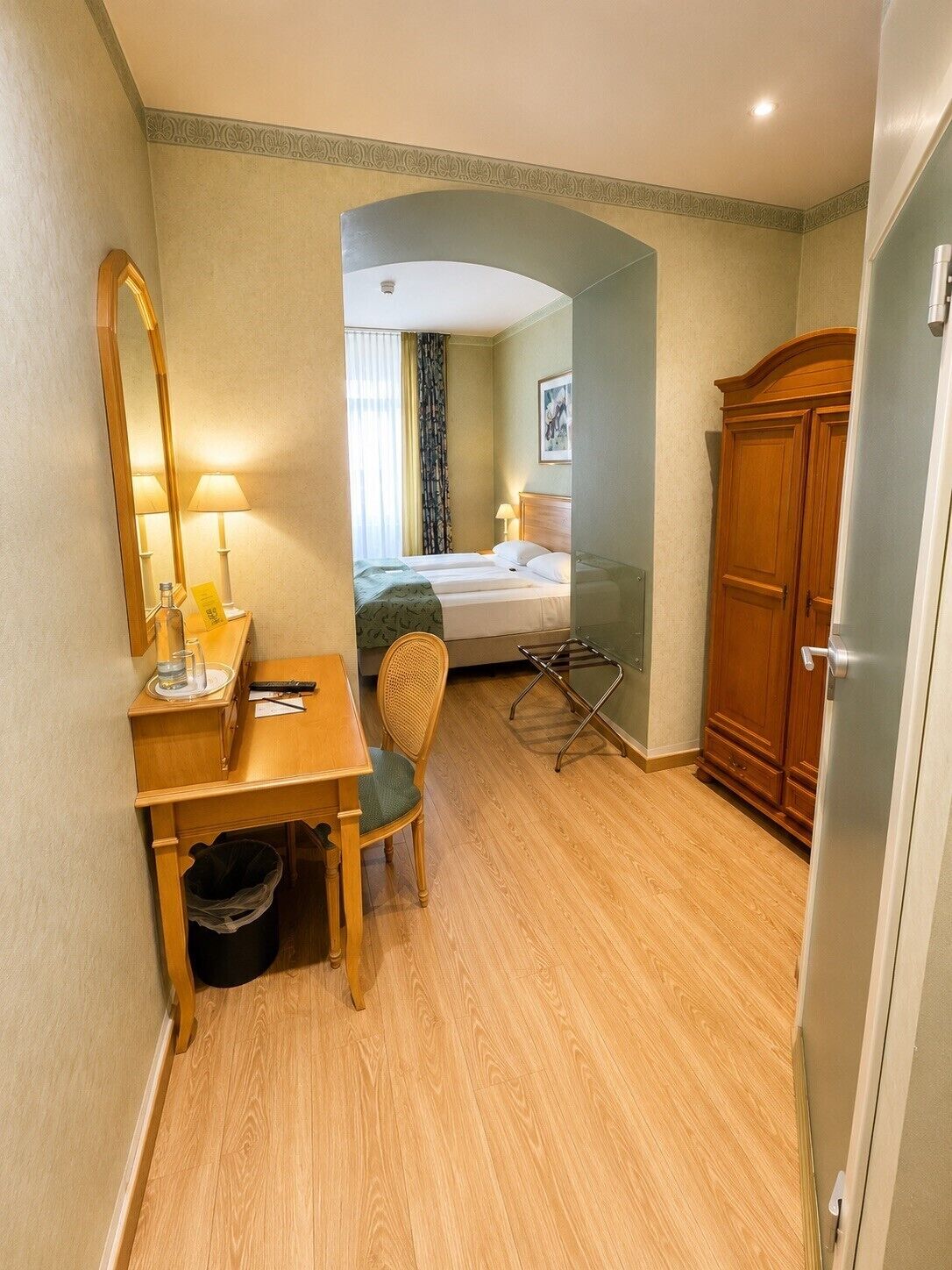 Standaard Twin kamer | Hypoallergeen beddengoed, een minibar, een bureau, een laptopwerkplek