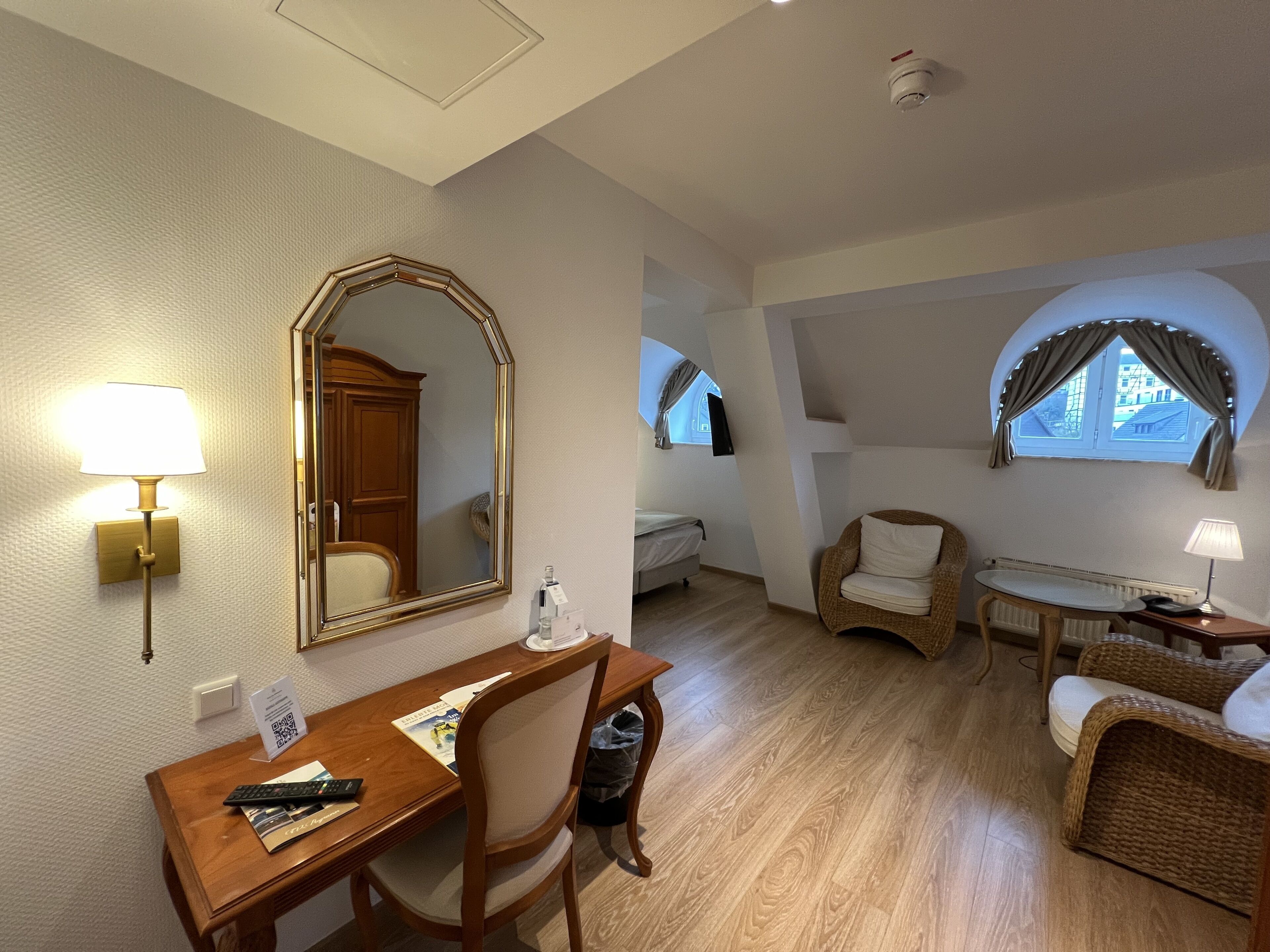 Suite Junior | Literie hypoallergénique, minibar, bureau