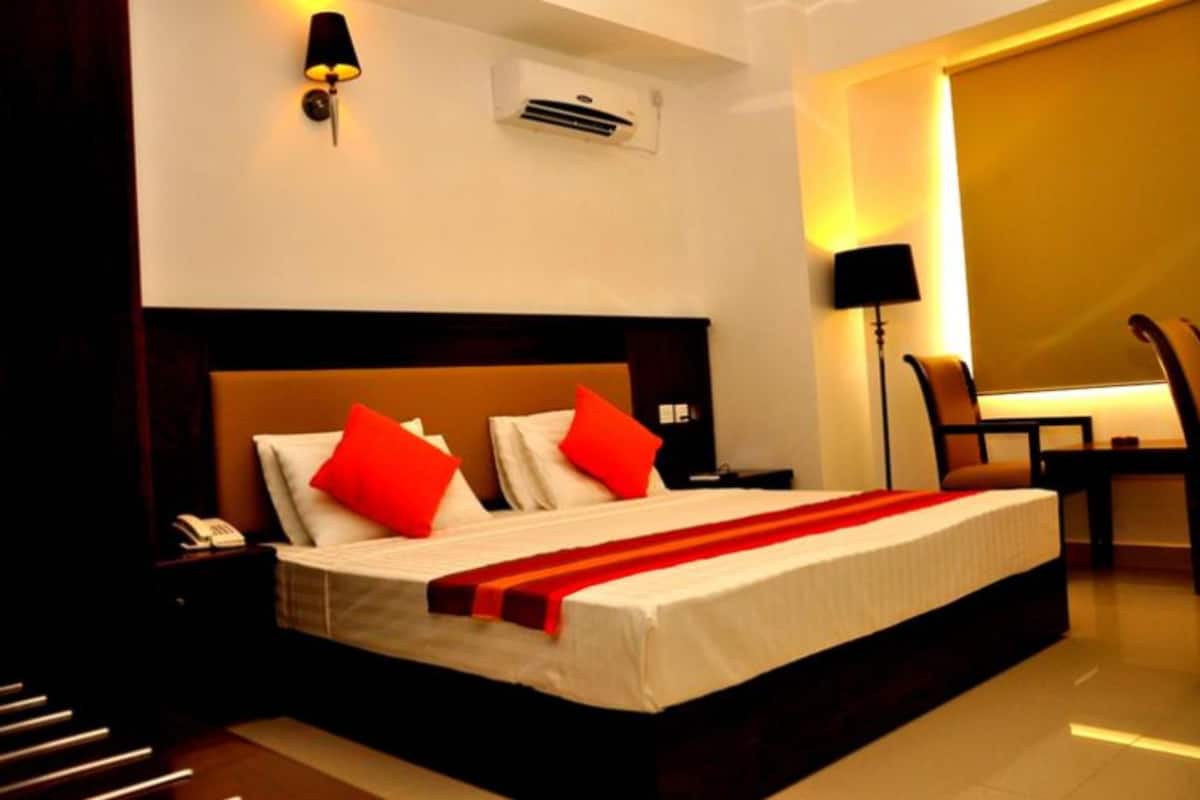 1 bedroom, minibar, iron/ironing board, free WiFi