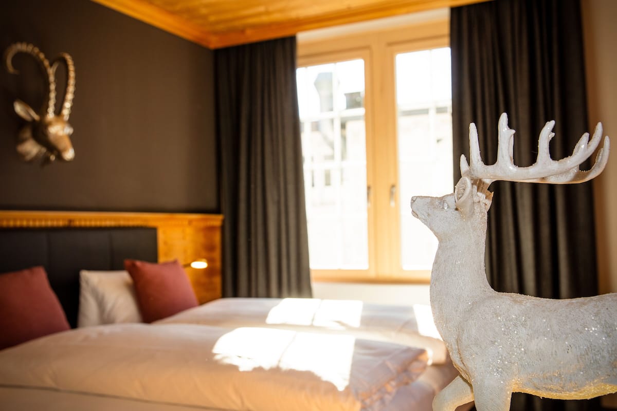 junior double room | in-room safe, individually furnished, desk, free wifi