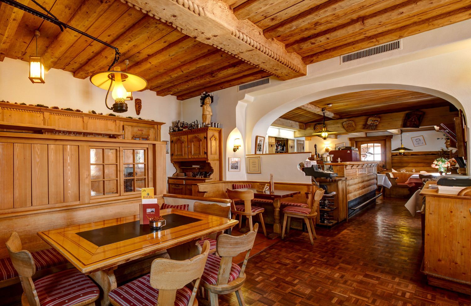 breakfast and dinner served, international cuisine