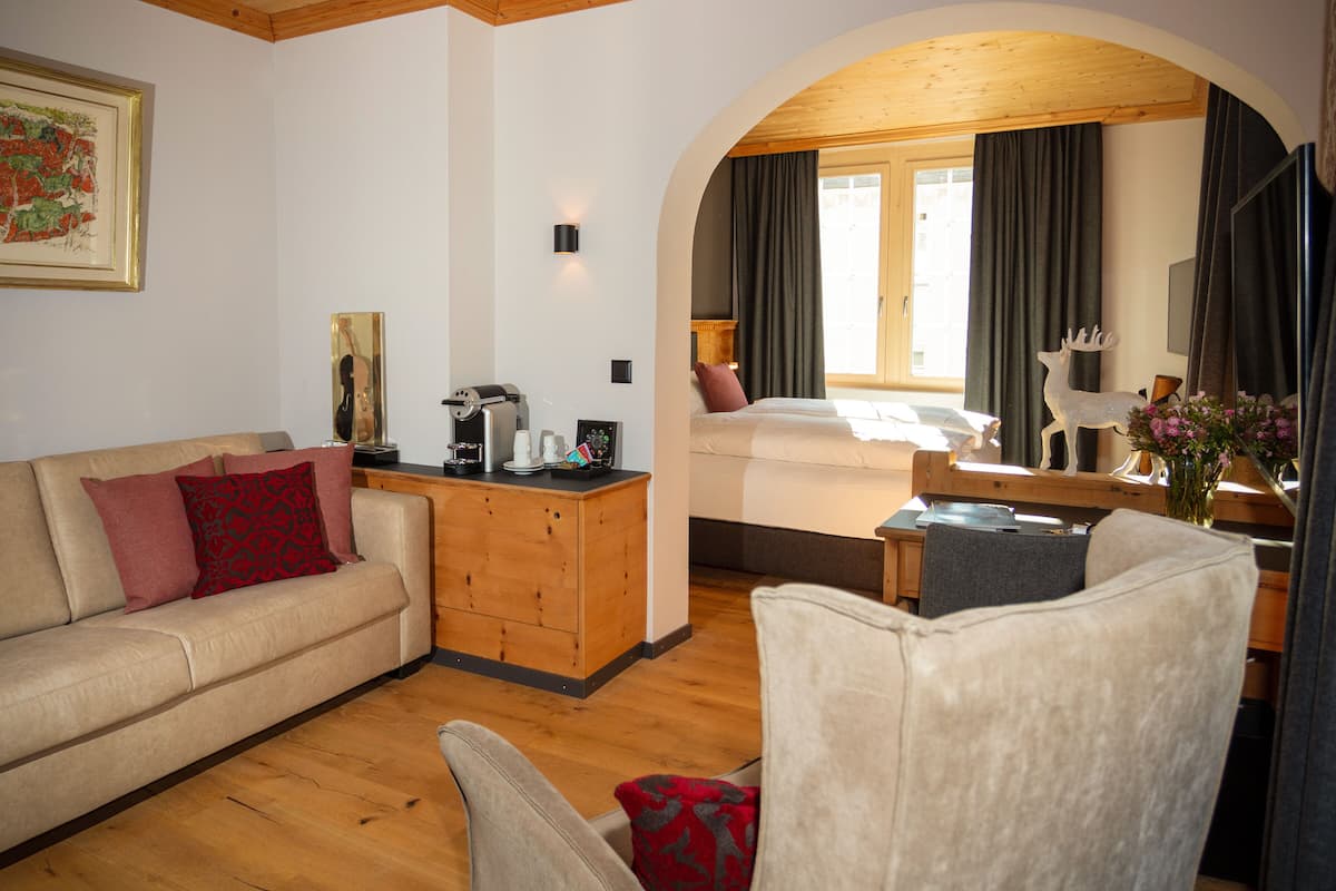 junior double room | living area | lcd tv