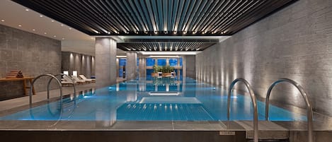 Indendørs pool