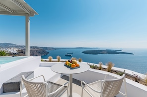 Suite, Sea View ((Outdoor Jetted Plunge Pool) Caldera) | Beach/ocean view