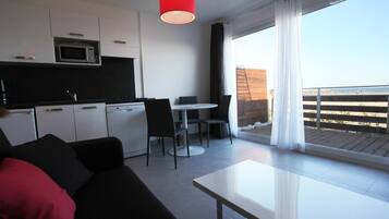 Individualmente decorados, individualmente mobiliados, cortinas blackout