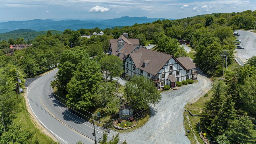 4 Seasons at Beech Mountain