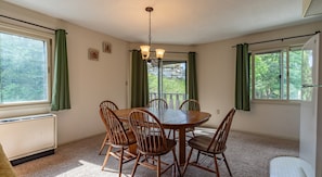 Suite estándar, 1 habitación, cocineta | Servicio a la habitación