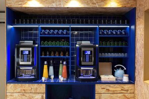Daily continental breakfast for a fee - Hôtel Locomo - Gare de Lyon Bastille (Paris)