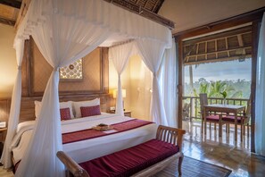 Suite Room | Minibar, coffres-forts dans les chambres, décoration personnalisée