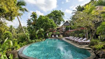 Kolam infiniti