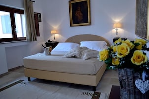 Select Comfort beds, minibar, in-room safe, desk