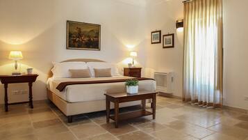 Quarto casal ou duplo luxo | Camas Select Comfort, frigobar, cofres nos quartos, escrivaninha