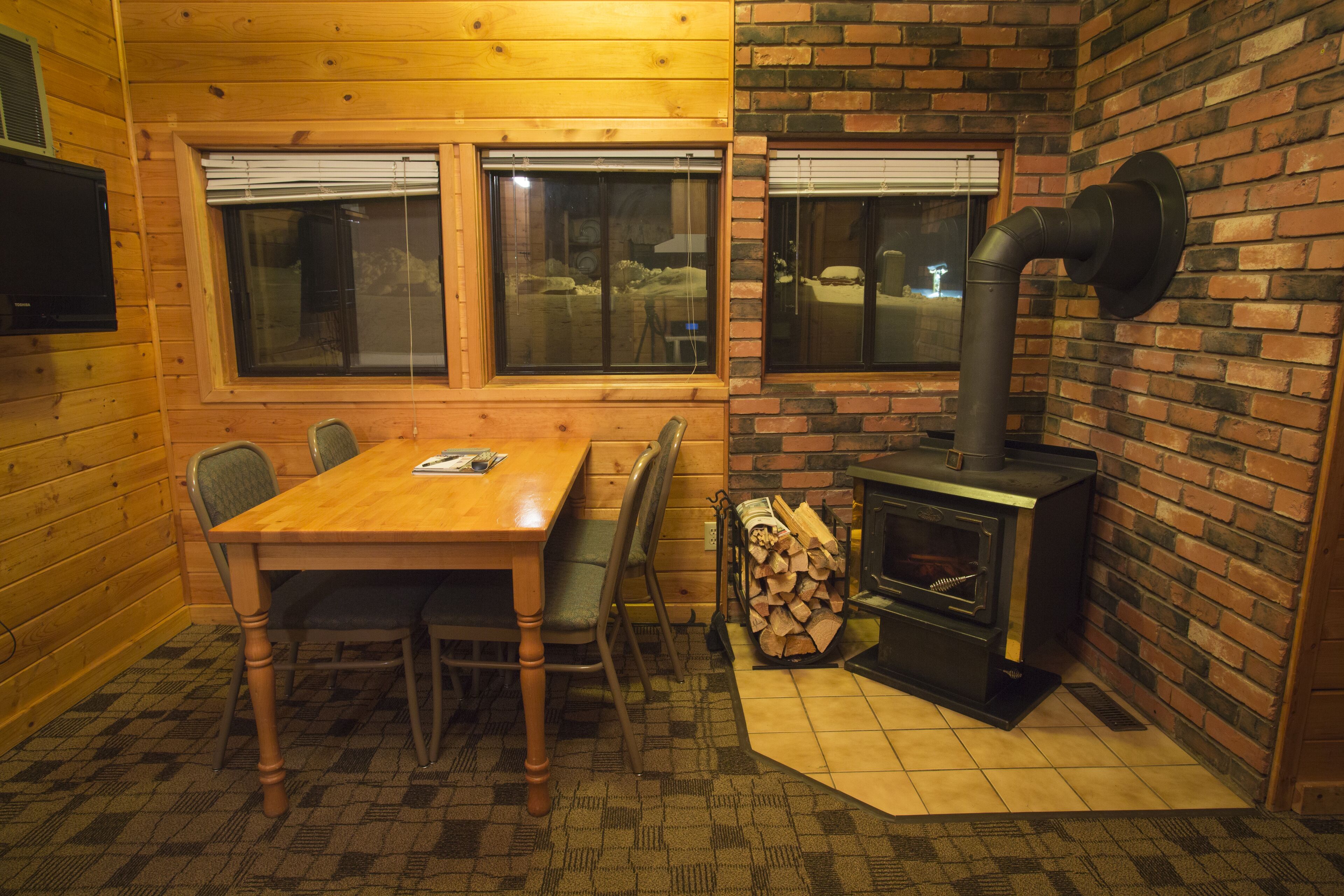 chalet (cedar) | living area | flat-screen tv, fireplace, dvd player, ipod dock