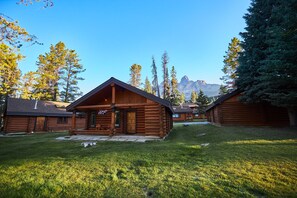 Deluxe Chalet, 1 Bedroom | Mountain view