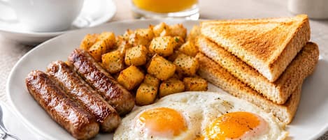 Déjeuner anglais gratuit tous les jours