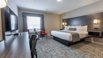 Svit - 1 kingsize-säng - bubbelbad | Allergitestade sängkläder, bäddmadrasser och skrivbord