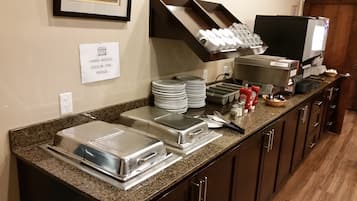 Free daily continental breakfast 