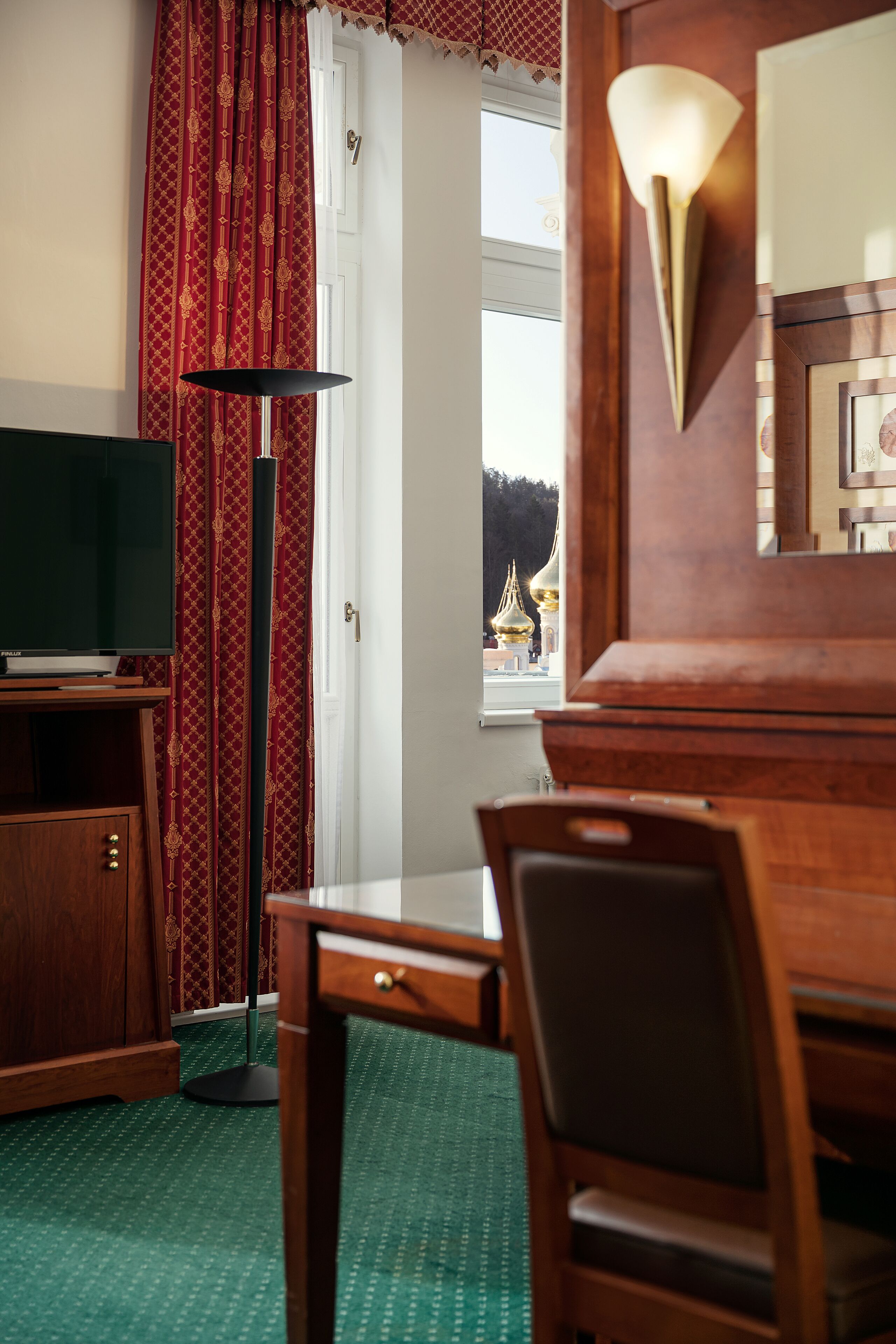 apartment | 1 bedroom, hypo-allergenic bedding, minibar, in-room safe