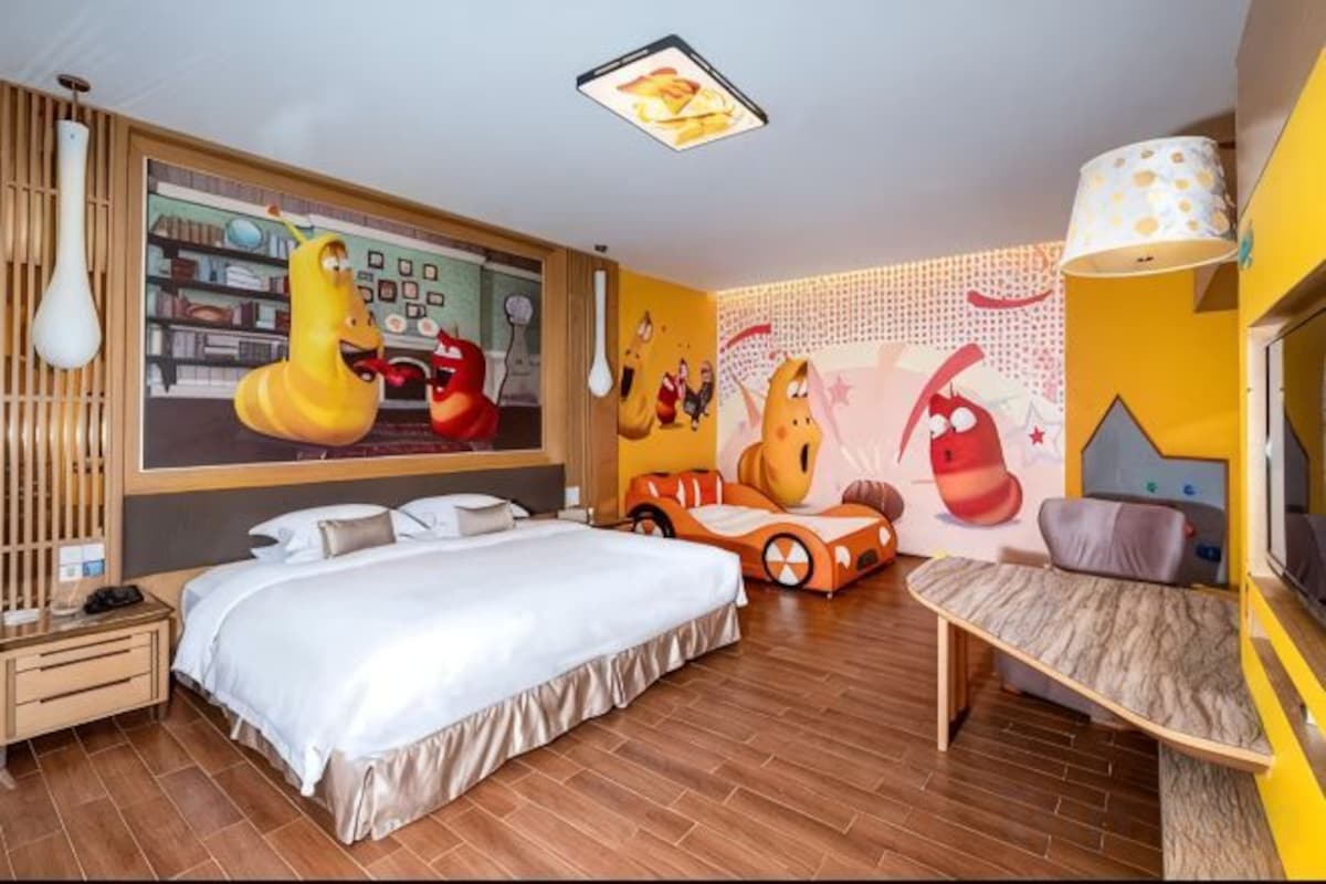 Themed Room (No Window)