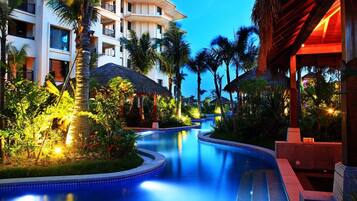 Kolam renang outdoor