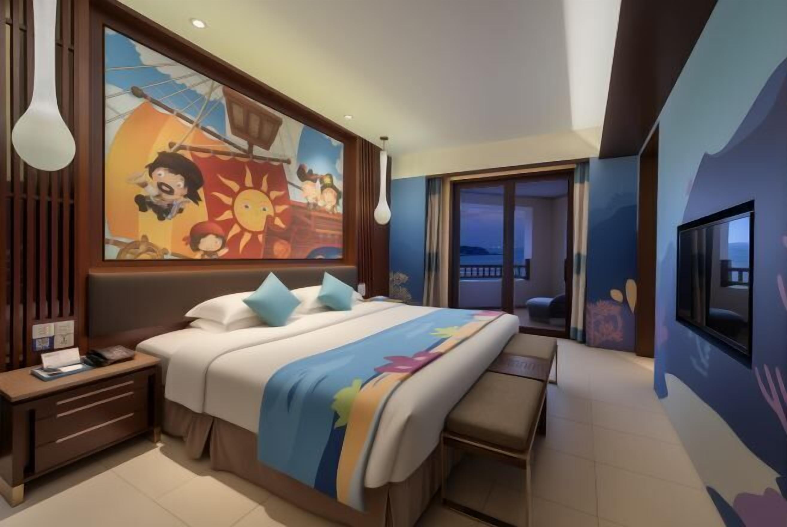 Minibar, in-room safe, alarm clocks, wheelchair access