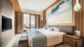 Minibar, in-room safe, alarm clocks, wheelchair access