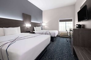 Premium bedding, desk, iron/ironing board, free cots/infant beds