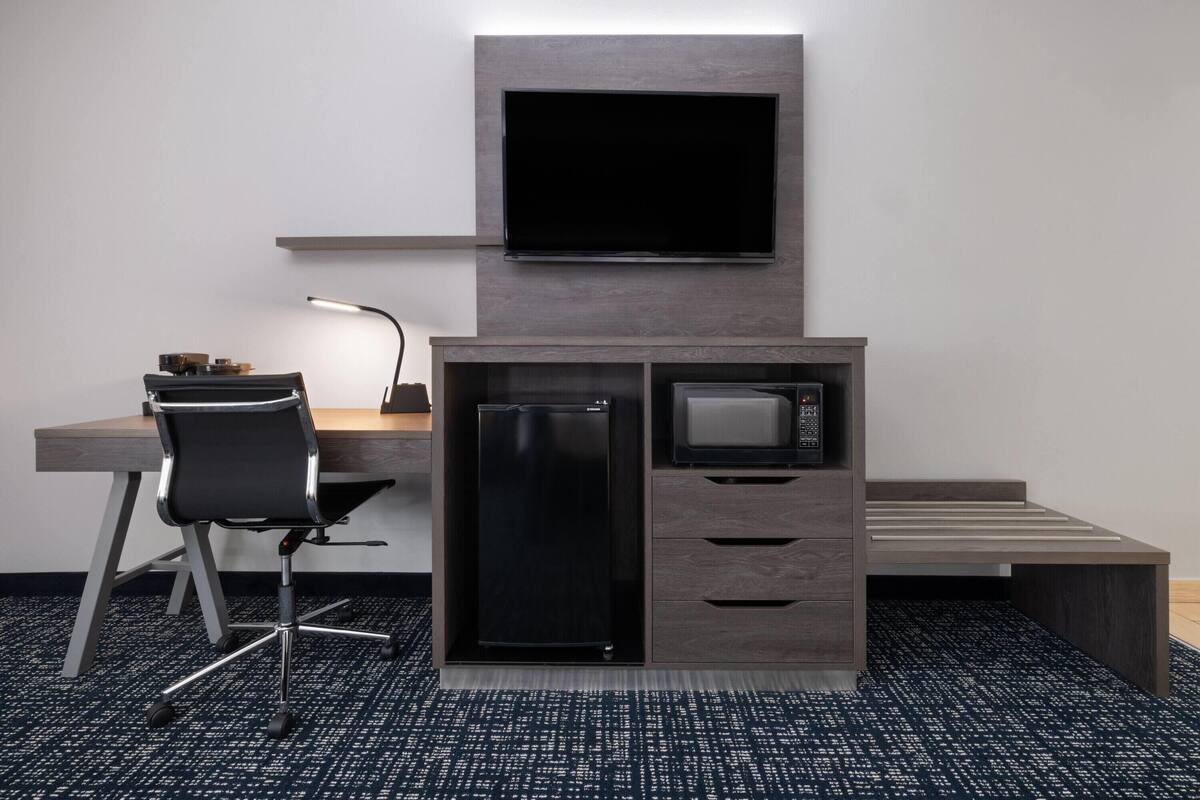 premium bedding, desk, iron/ironing board, free cots/infant beds