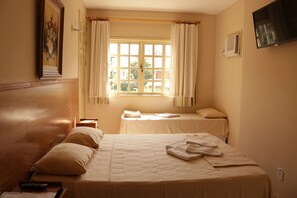 In-room safe, free WiFi, bed sheets - Pousada Portal Do Mar (Cabo Frio)