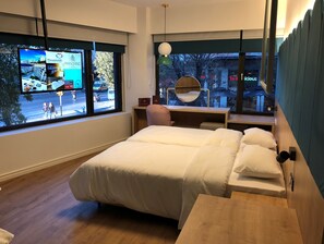 Phòng 3 Executive, quang cảnh thành phố | Két bảo mật tại phòng, phòng cách âm 