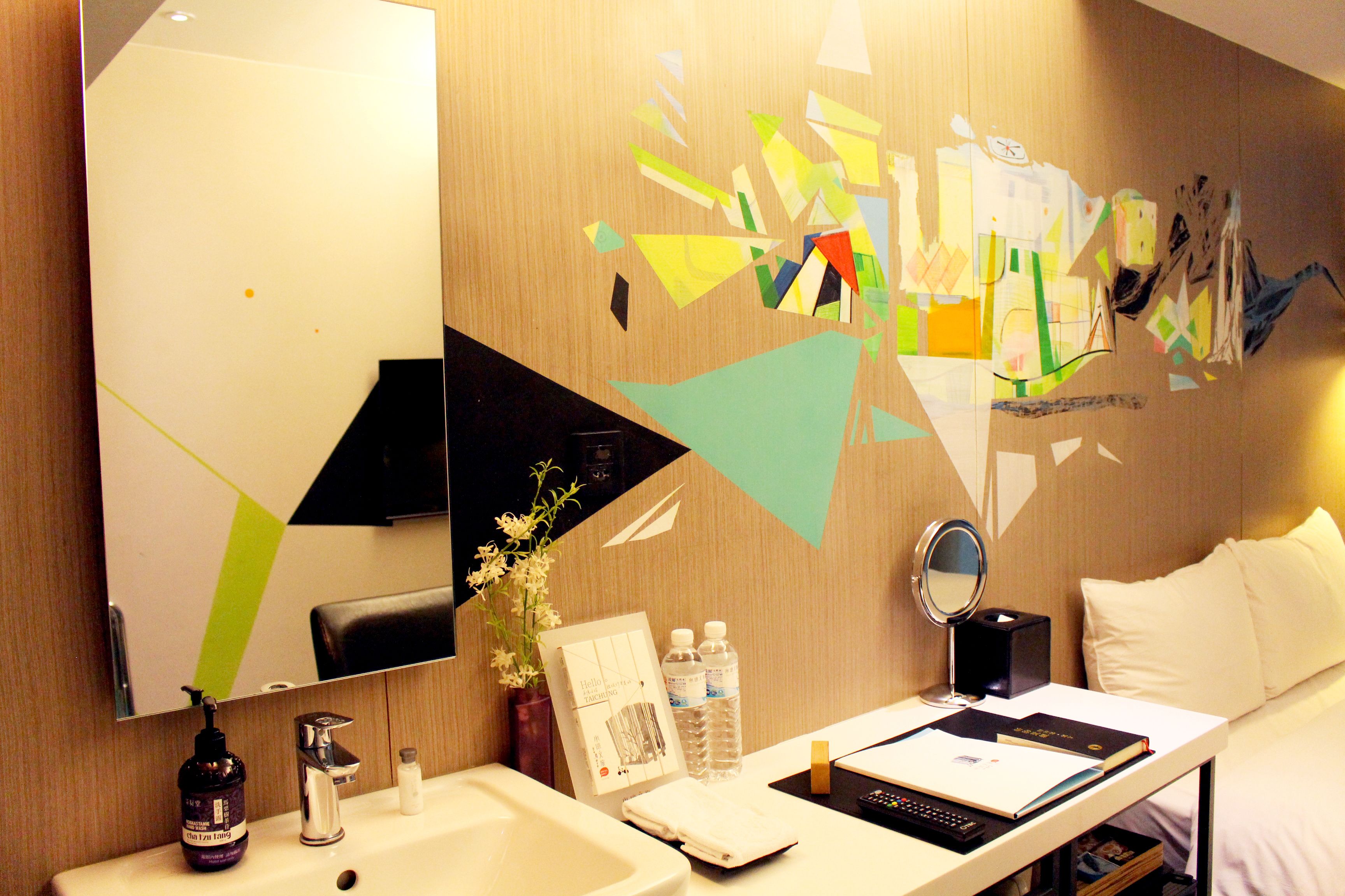 puzzle taichung arts room | free minibar, desk, soundproofing, iron/ironing board