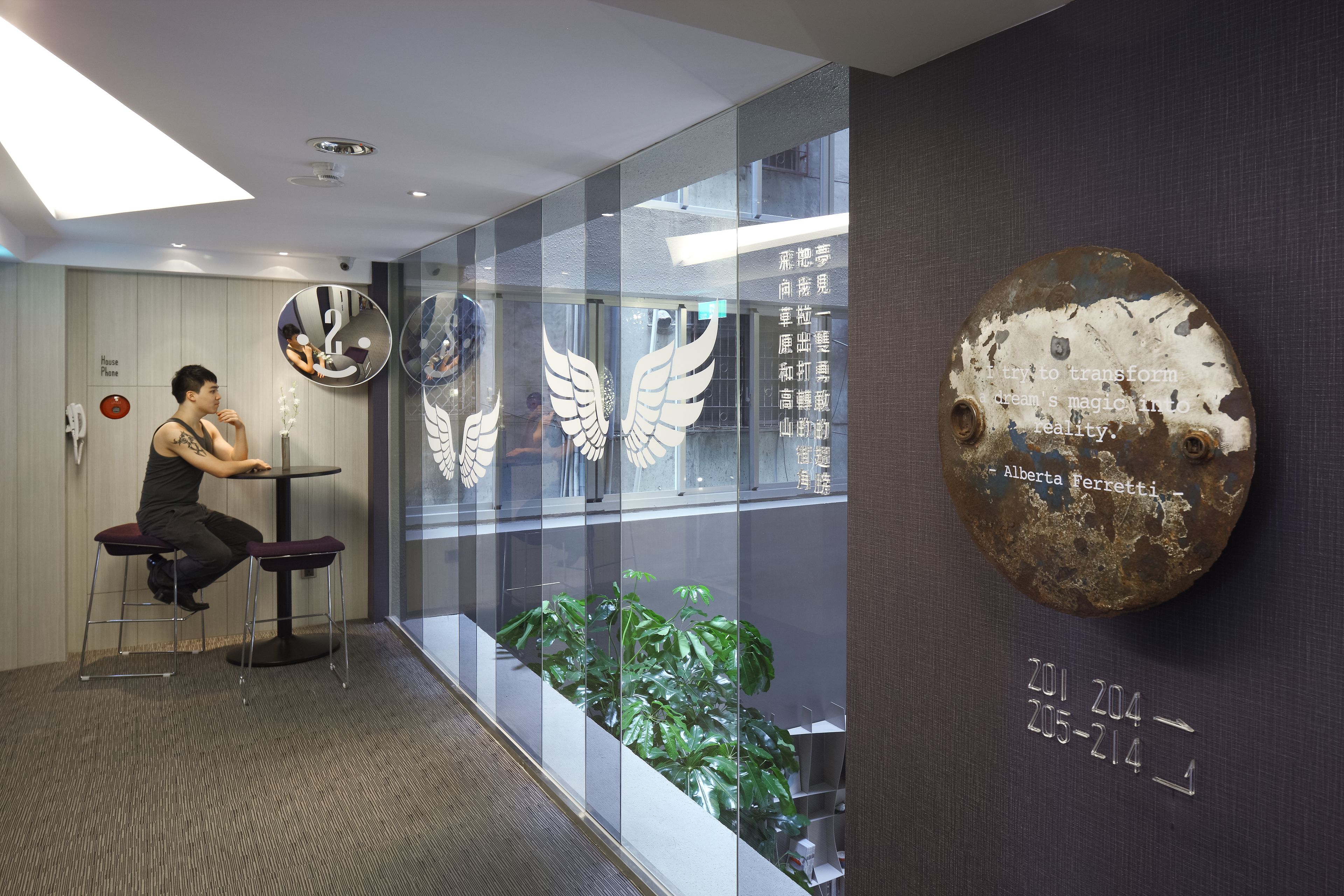 standard room (special offer) | free minibar, desk, soundproofing, iron/ironing board