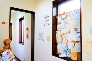 Interior - Osaka Tomato Hostel (Osaka)