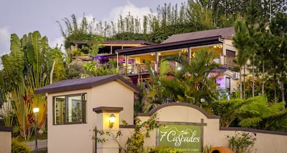 7 Cascades Restaurant Bar & Lodges