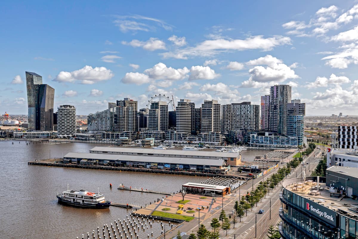 Deluxe One Bedroom VIP Apartment - Harbour View | Balcony view