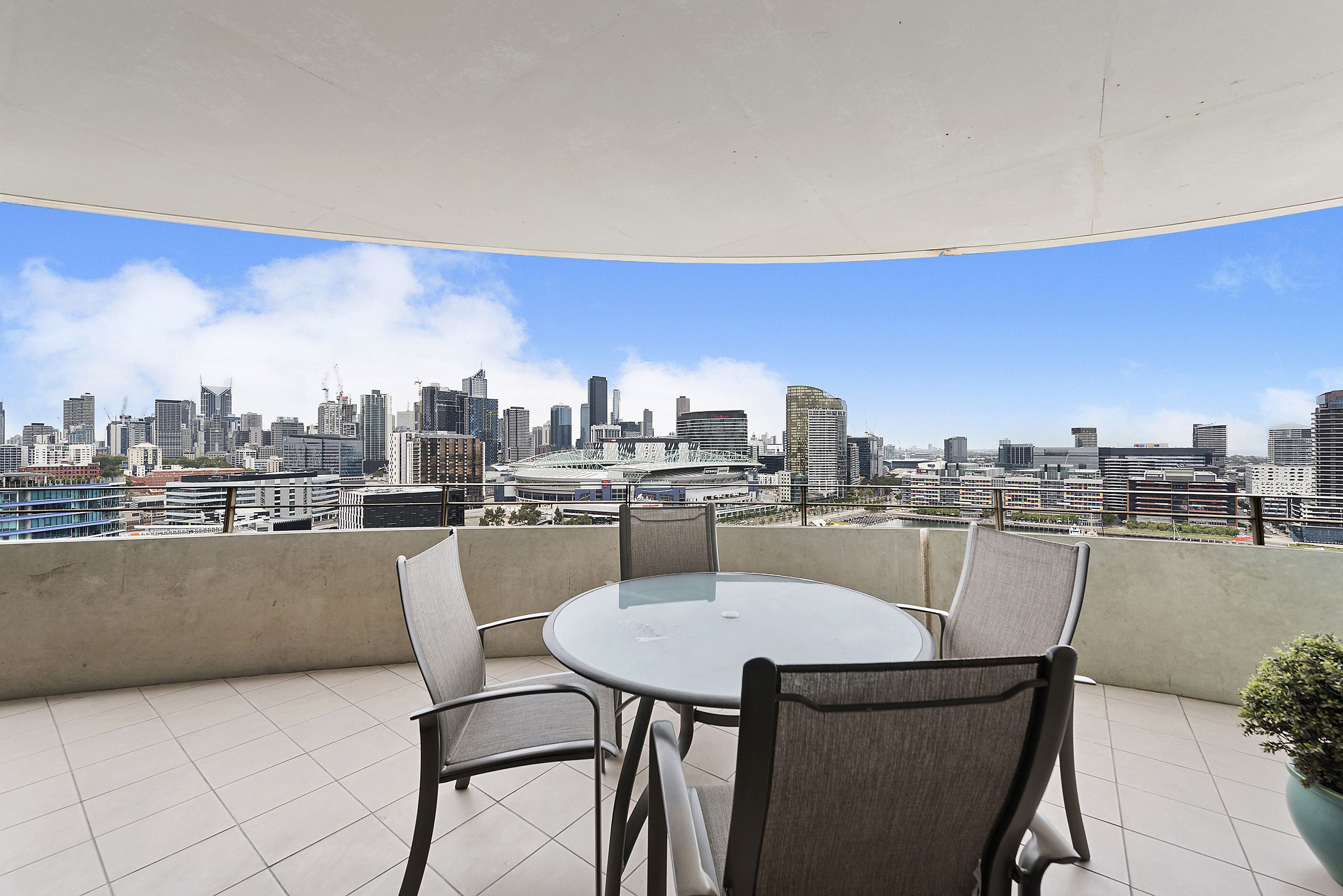 Docklands Private Collection of Apartments - NewQuay — image 2