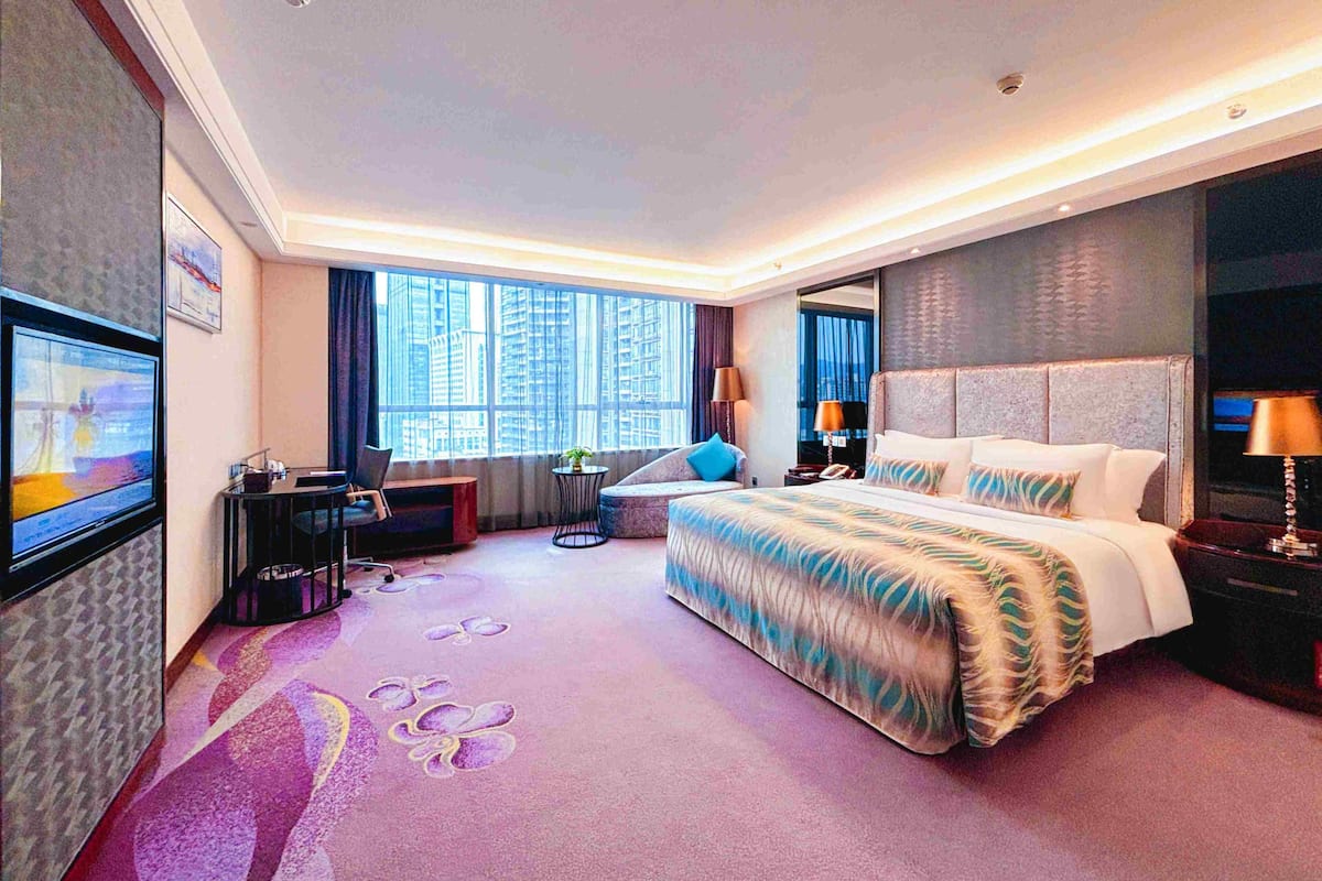 Phòng đôi Deluxe | Bộ đồ giường cao cấp, két bảo mật tại phòng, bàn, màn/rèm cản sáng 