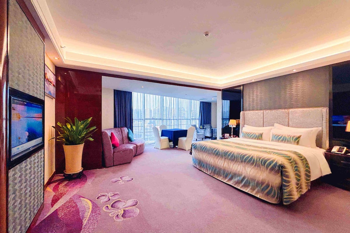 Kamar Double Royal, 1 Tempat Tidur King | 1 kamar tidur, seprai premium, brankas, dan meja kerja
