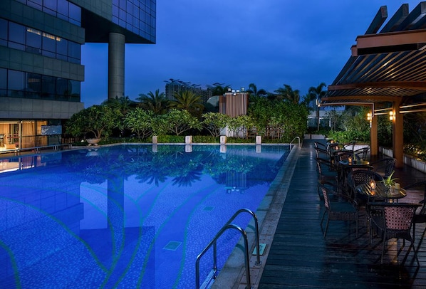 Indoor pool, outdoor pool