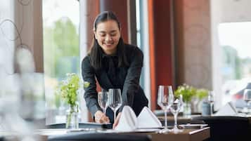 Breakfast, lunch, dinner served; international cuisine