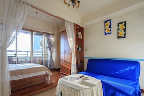 ห้องดีลักซ์ | ผ้านวมขนเป็ด, ห้องพักตกแต่งอย่างมีเอกลักษณ์, ตกแต่งพิเศษโดยเฉพาะ