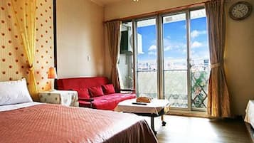 Deluxe Room | Down comforters, individually decorated, individually furnished