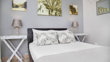 Chambre avec lits jumeaux (Manor) | 1 chambre, literie de qualité supérieure, bureau, lits bébé (gratuits)