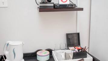 Chambre avec lits jumeaux (Manor) | 1 chambre, literie de qualité supérieure, bureau, lits bébé (gratuits)